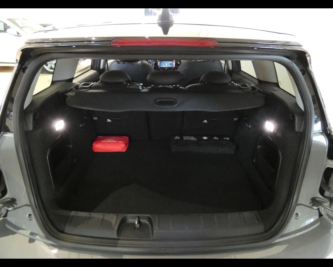 MINI Mini Clubman (F54) - Mini 2.0 Cooper SD Yours Clubman ALL4