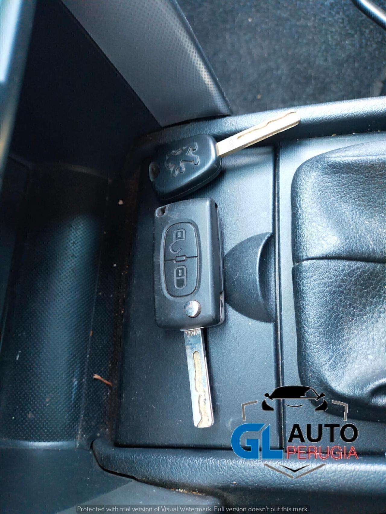 Peugeot 207 1.6 hdi XS 5p adatta per neopatentati