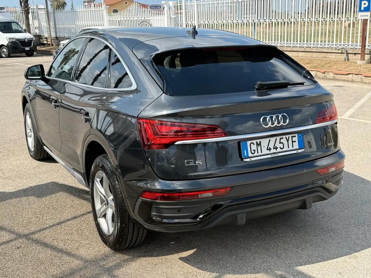 Audi Q5 Sportback 40 2.0 tdi mhev 12V Business Advanced