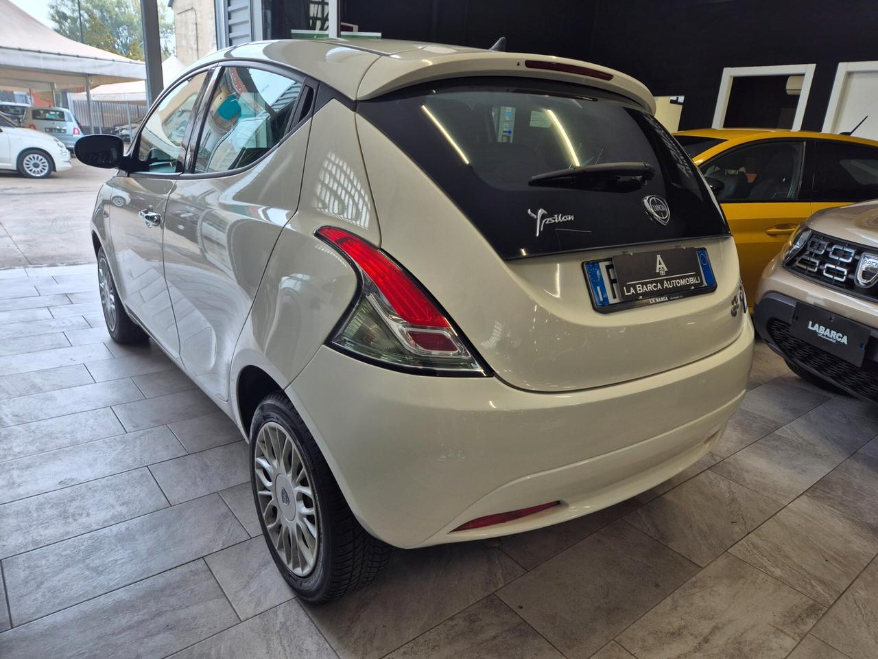 Lancia Ypsilon 1.2 69 CV 5 porte GPL Ecochic Silver