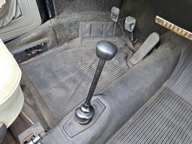 Volkswagen MAGGIOLONE CABRIO KARMANN 1303 - ASI-