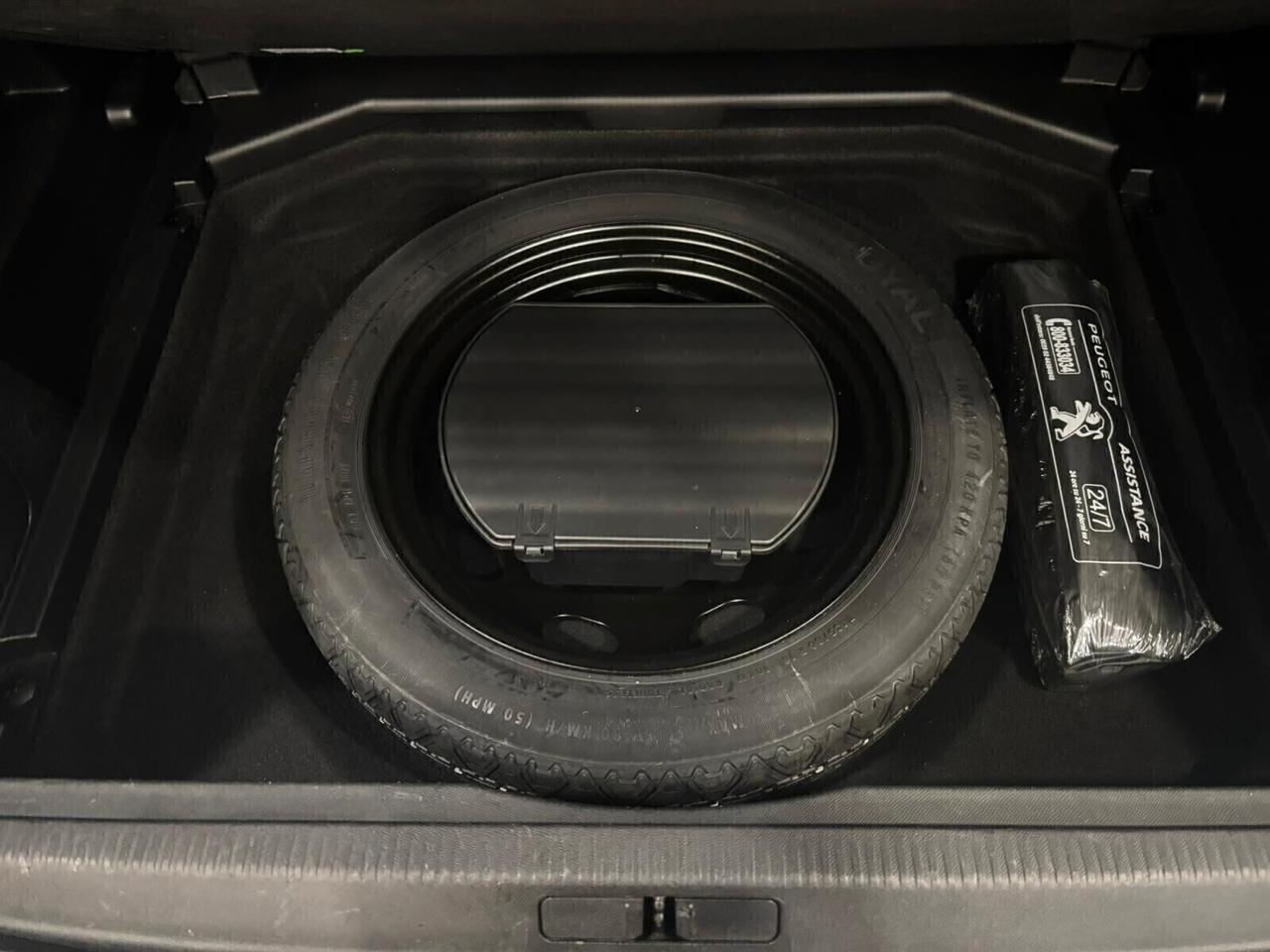 Peugeot 3008 1.5 Hdi 130CV ** CAMBIO MANUALE **