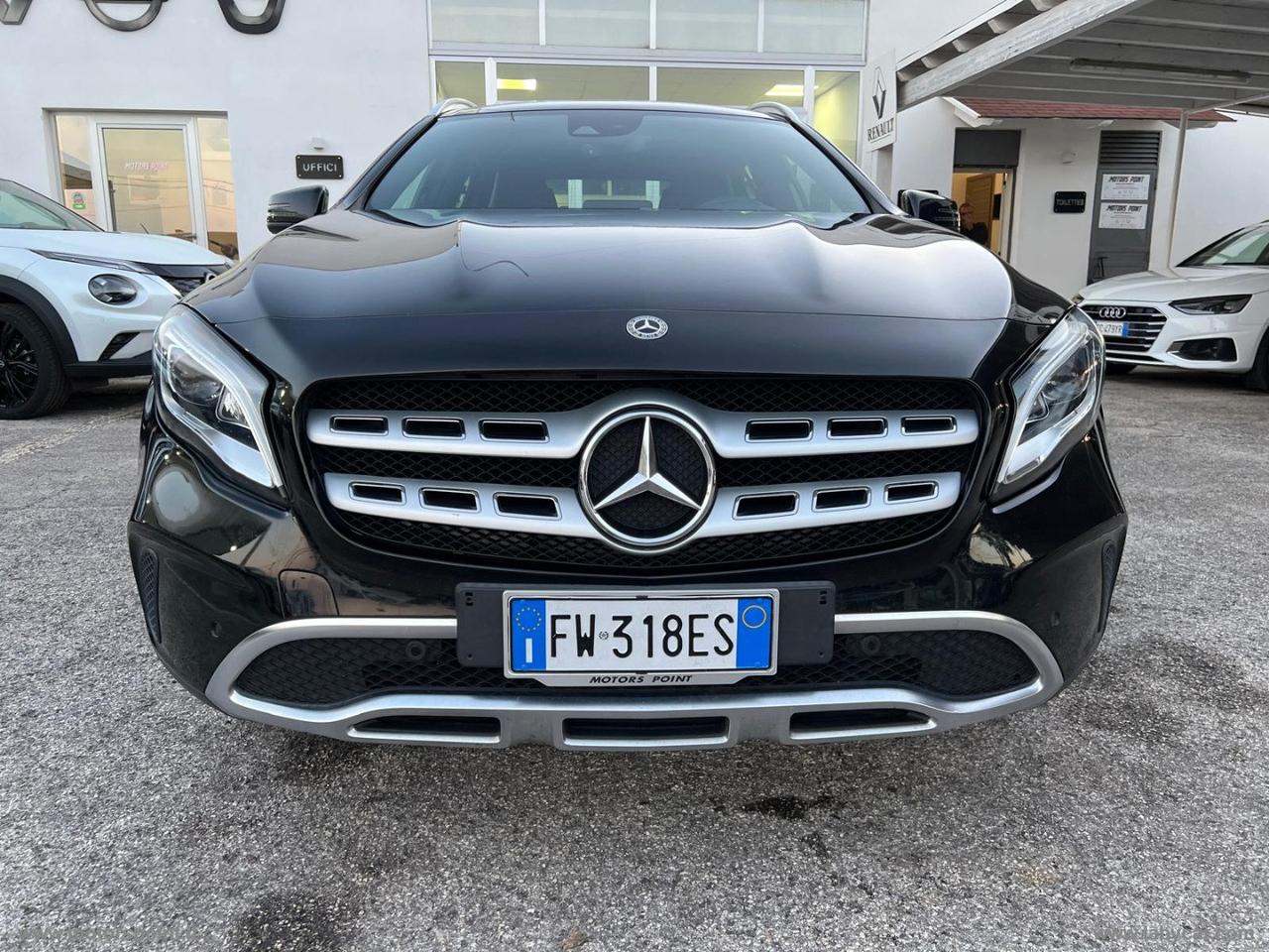 MERCEDES-BENZ GLA 200 d Automatic Sport