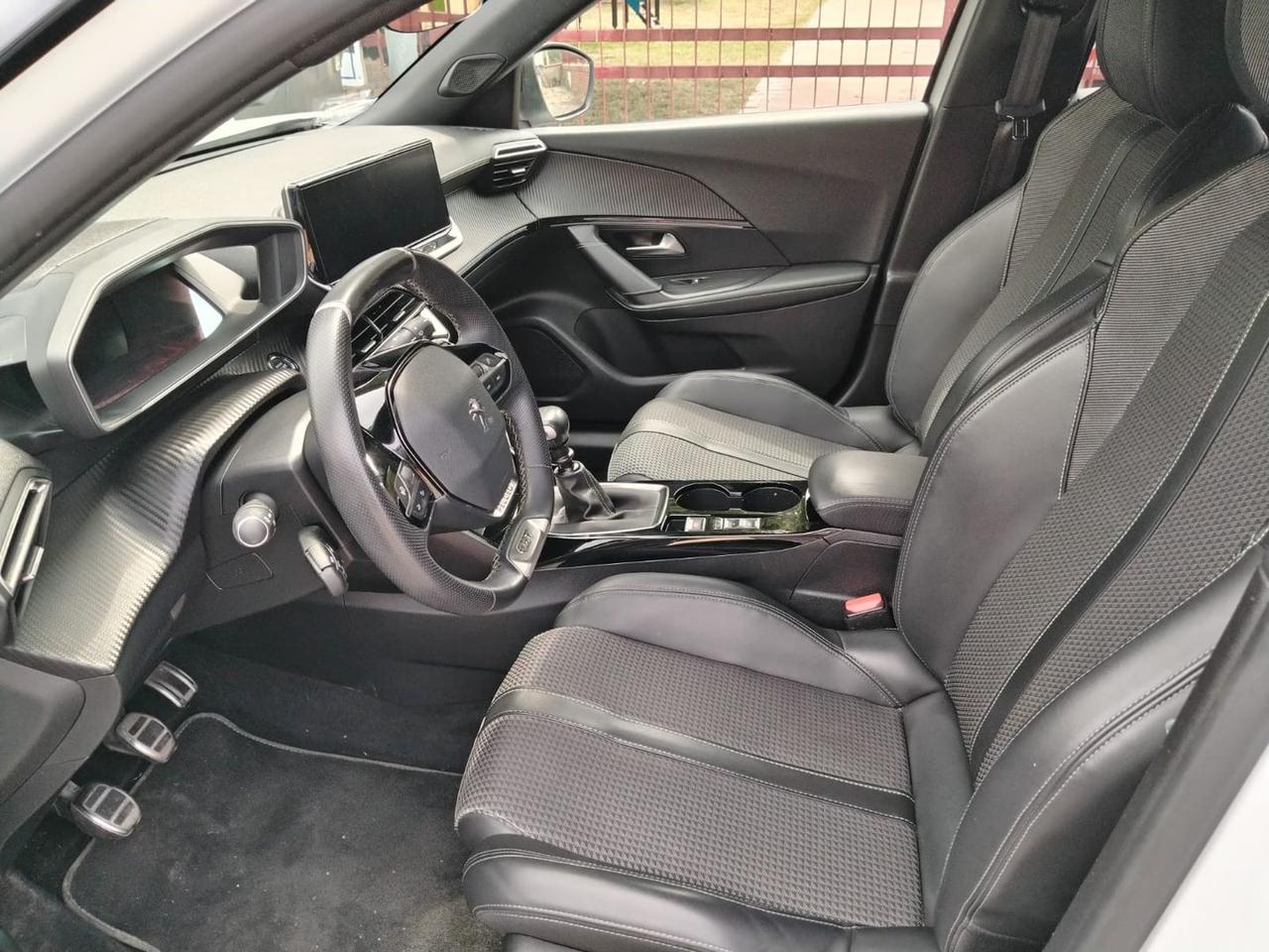 Peugeot 2008 GT 1.5 Blue HDI 110
