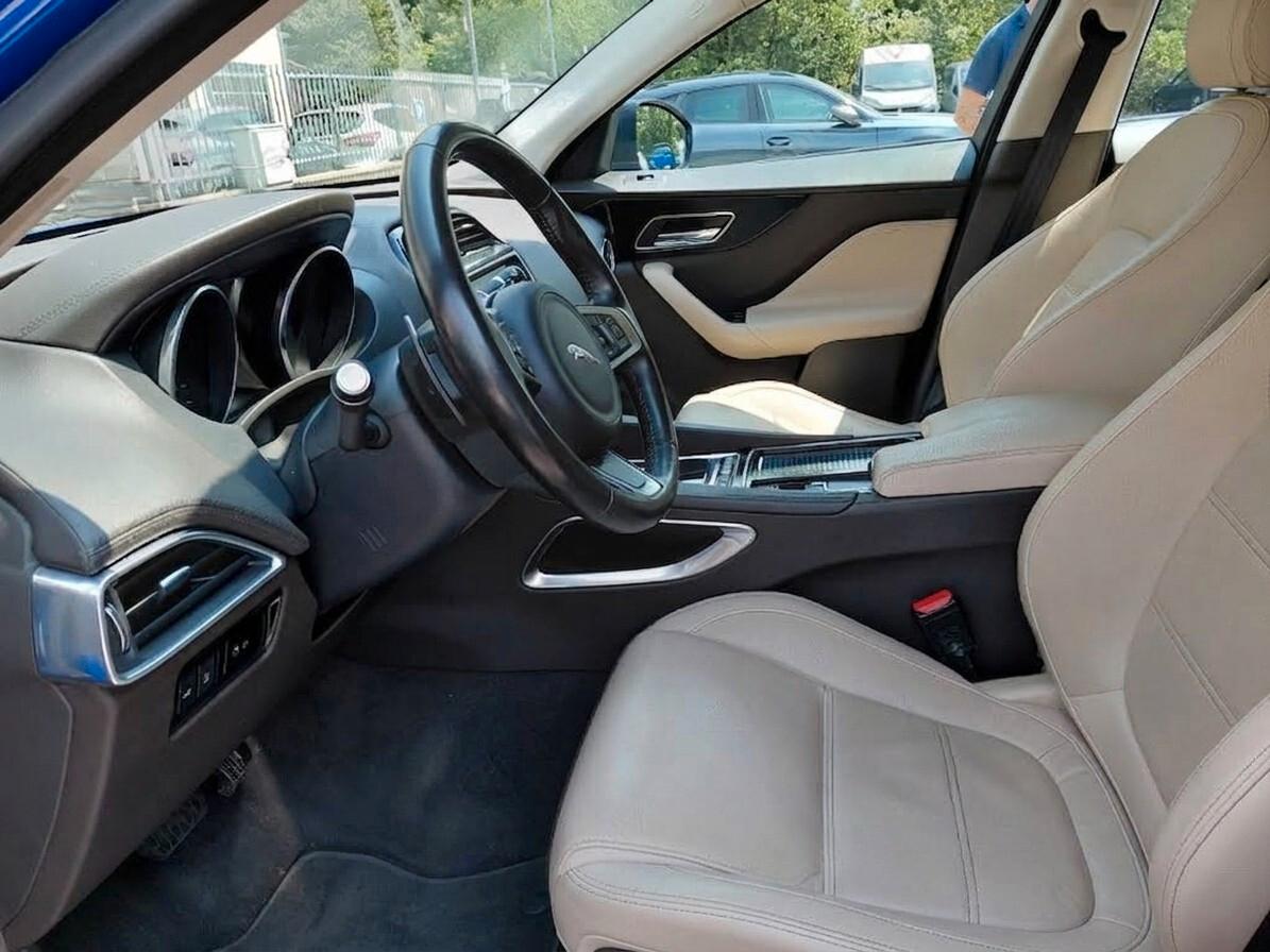 Jaguar F-Pace 2.0 D 180 CV AWD automatica Prestige