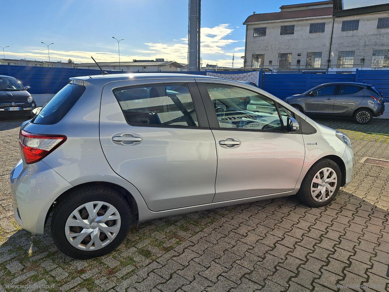 TOYOTA Yaris 1.5 Hybrid 5p. Business