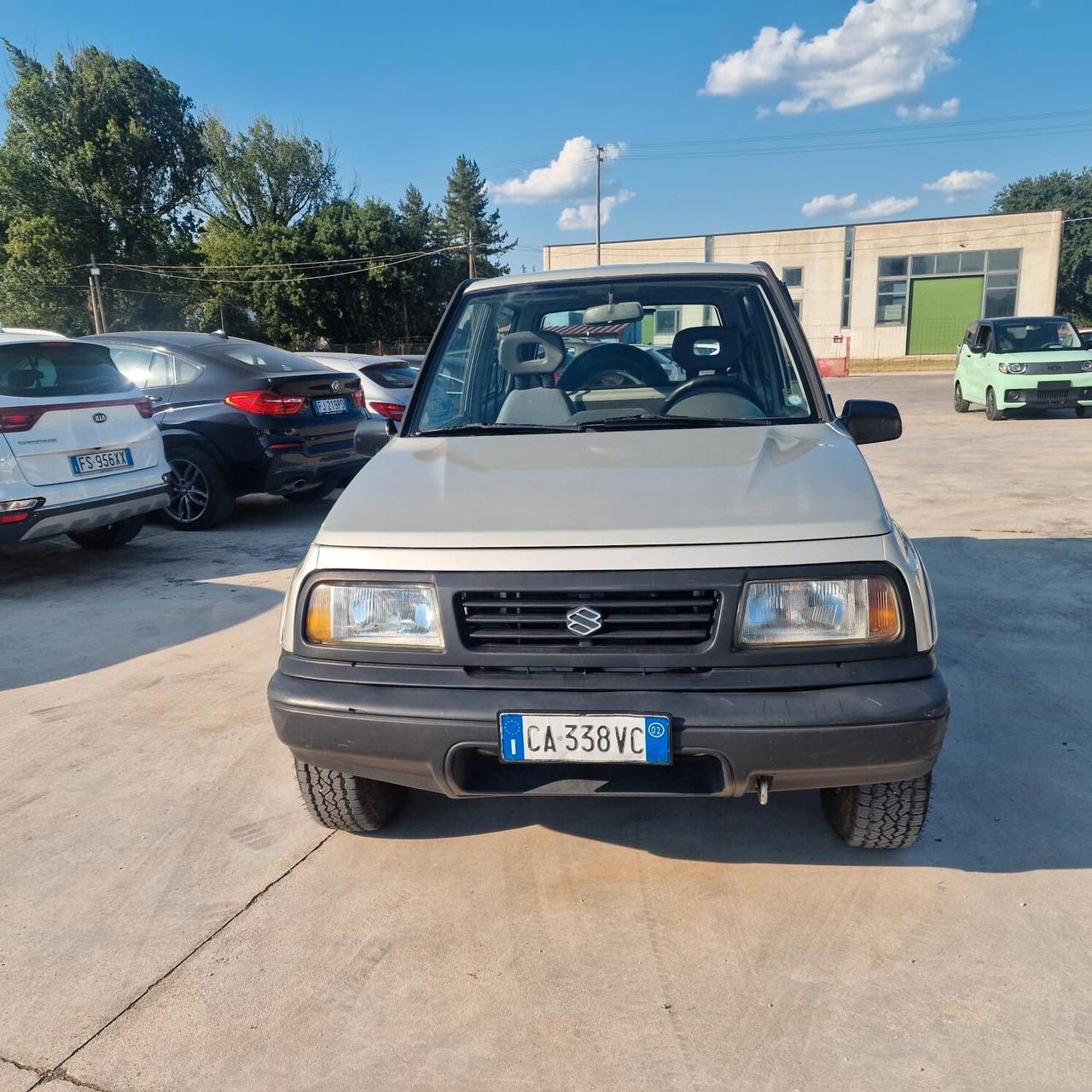 Suzuki Vitara 2.0 HDI 3 porte JLX MOTORE CON 150 MILA KM GANCIO DI TRAINO E CARRELLO