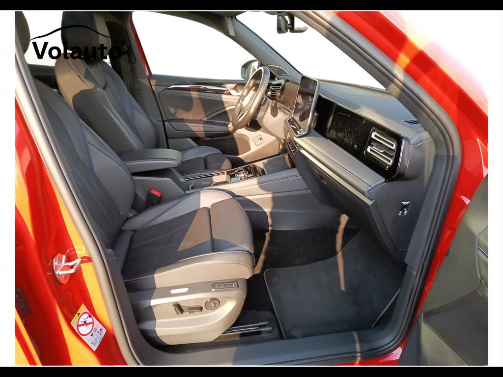 VOLKSWAGEN Tiguan III 2024 - Tiguan 2.0 tdi R-Line 4motion 193cv dsg