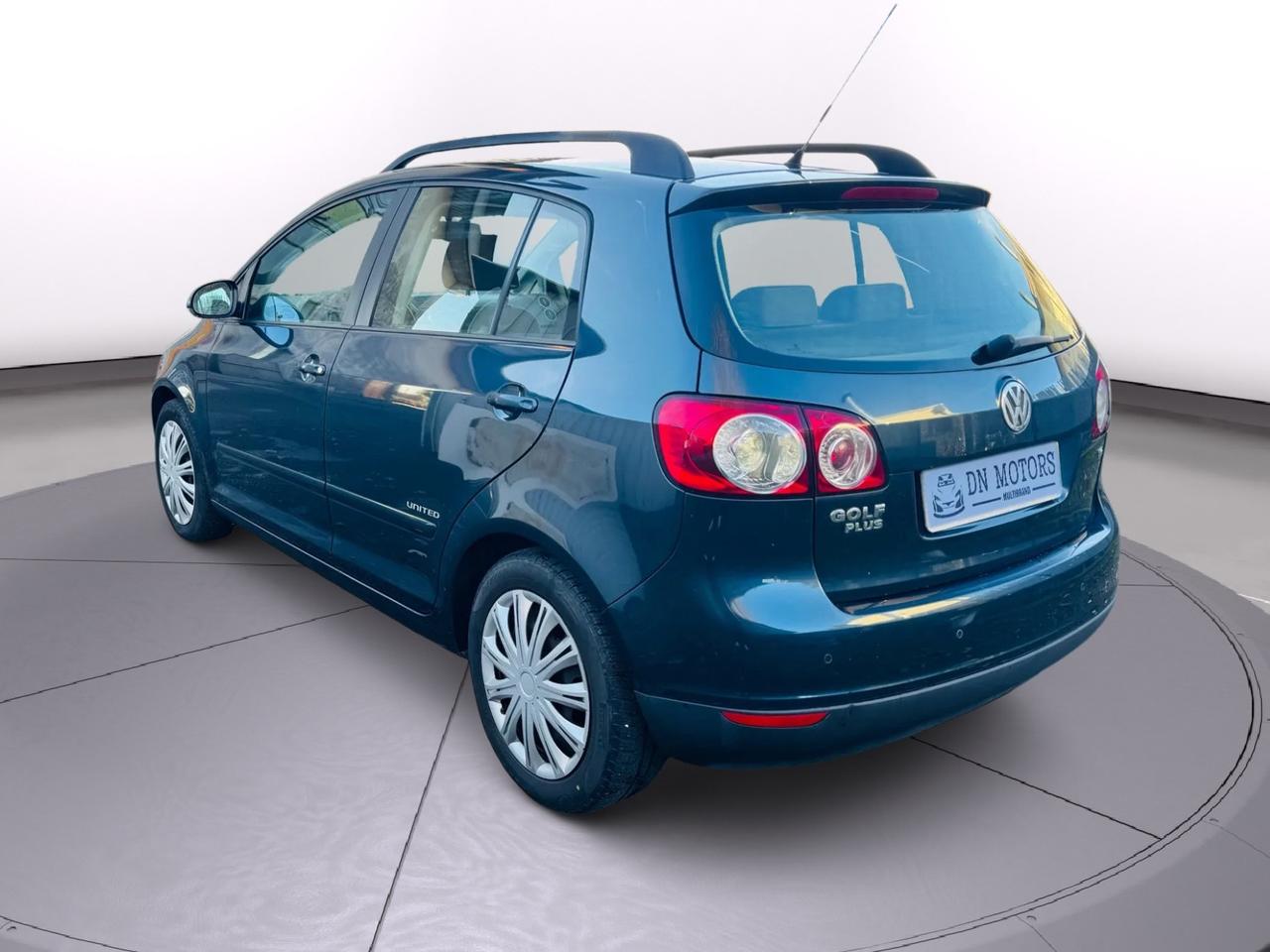 Volkswagen Golf Plus 1.6 benzina 2009 neo patentati
