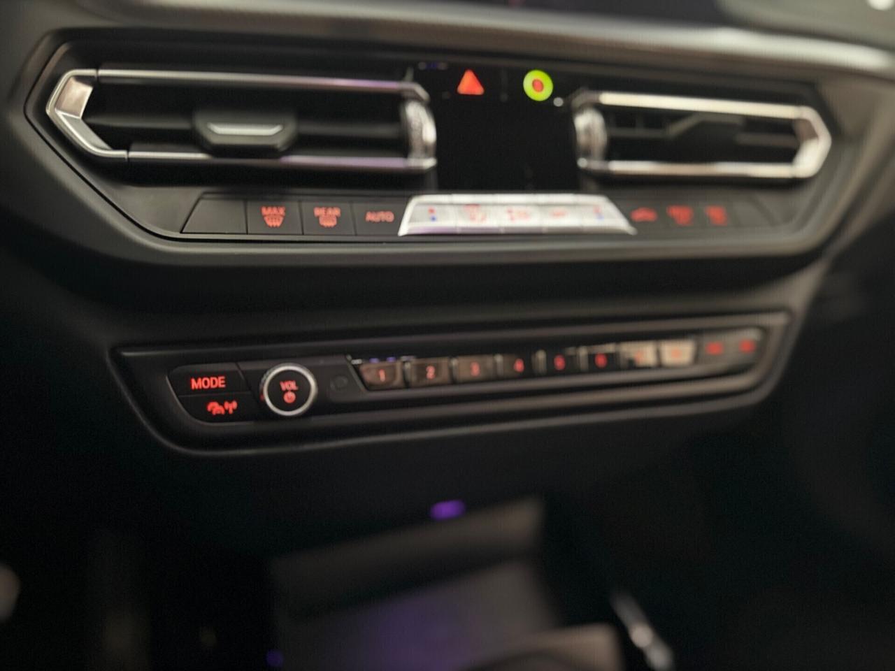 Bmw 118d 5p. Msport LED NAVI