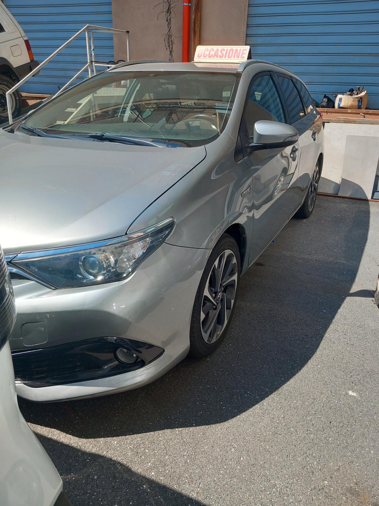Toyota Auris Touring Sports 1.8 Hybrid Business
