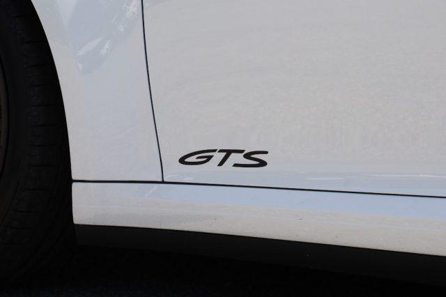 PORSCHE 911 992 Carrera 4 GTS