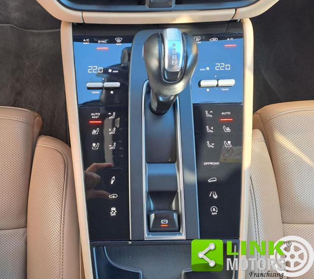 PORSCHE Macan 2.0 PDK