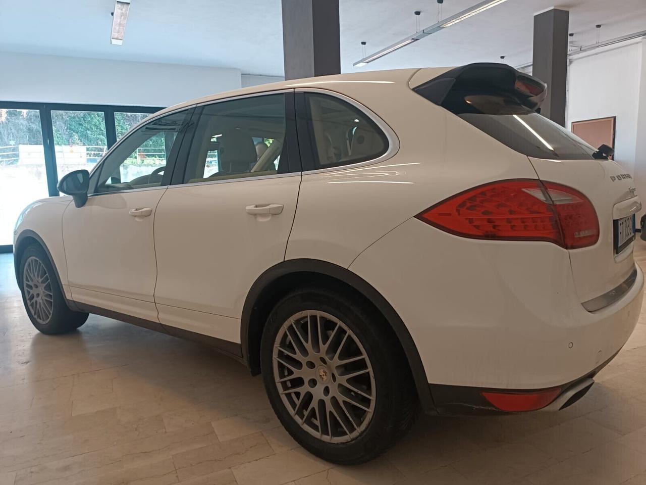 Porsche Cayenne 3.0 Diesel XENO-NAVI-20"-TETTO