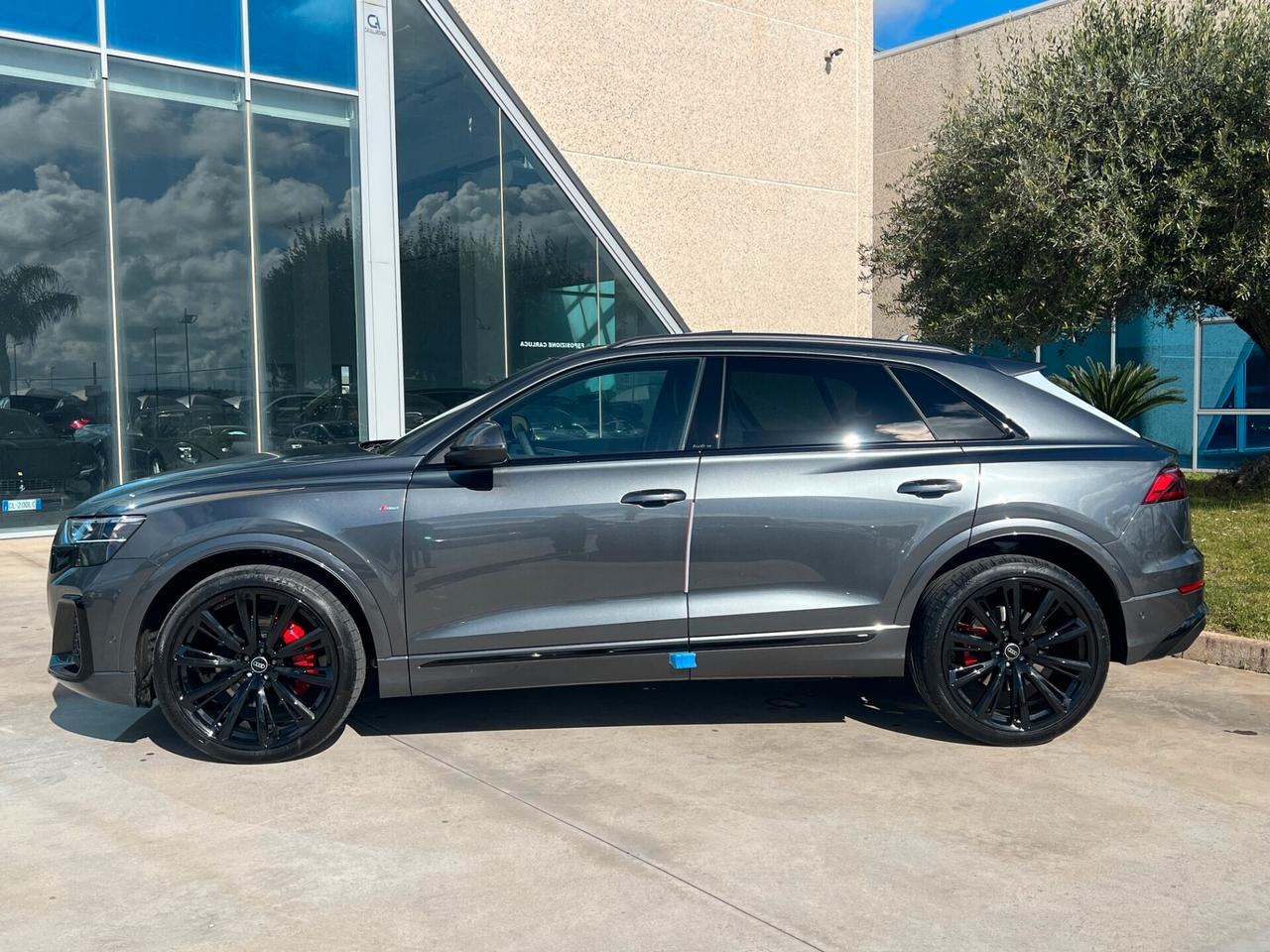 Audi Q8 SUV TDI quattro 210 kW tiptronic S line edition - possibilità noleggio no scoring