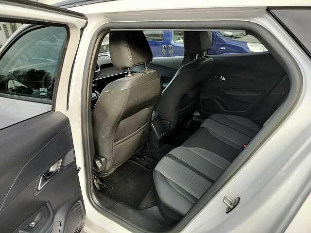 Peugeot 2008 PureTech 100 S&S Allure Pack