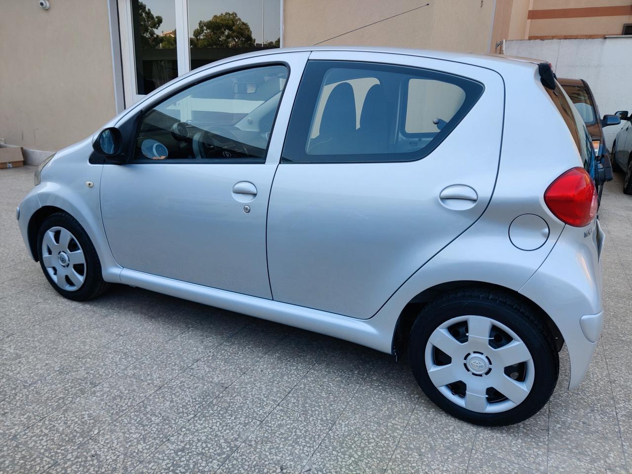 Toyota Aygo 1.0 Benzina 5 porte AUTOMATICA 2008