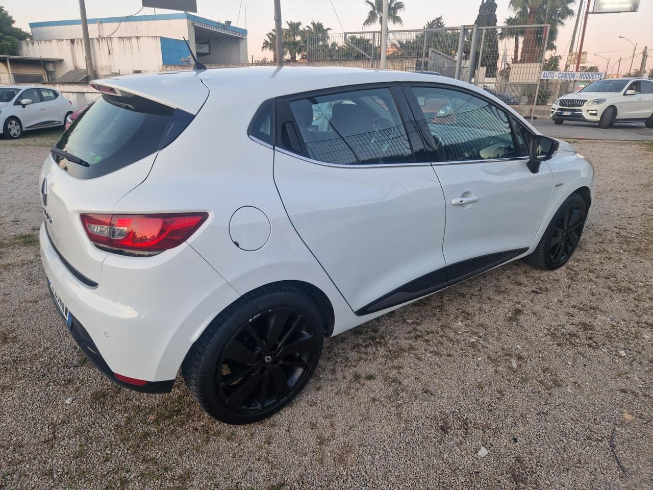 Renault Clio 1.5 dCi 90CV Costume National - 2015