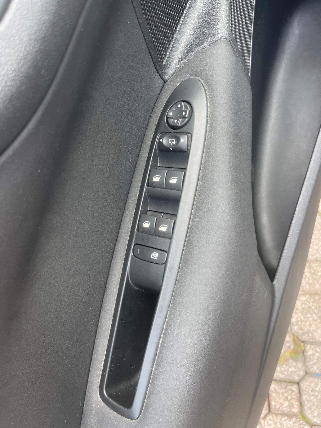 Citroen C4 BlueHDi 120 S&S EAT6 Feel