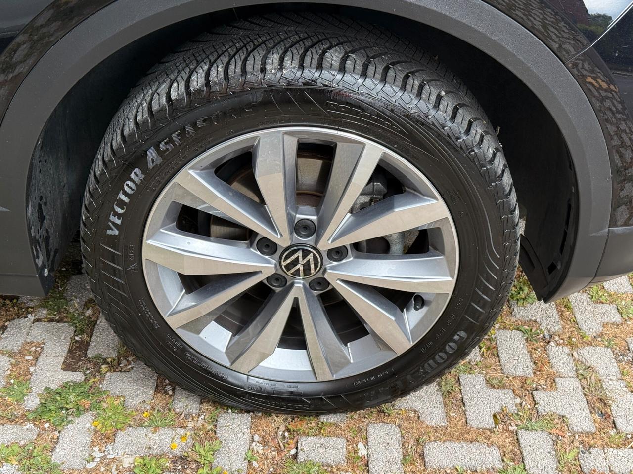Volkswagen T-Roc 1.0 Cabrio Style Prezzo reale Navi