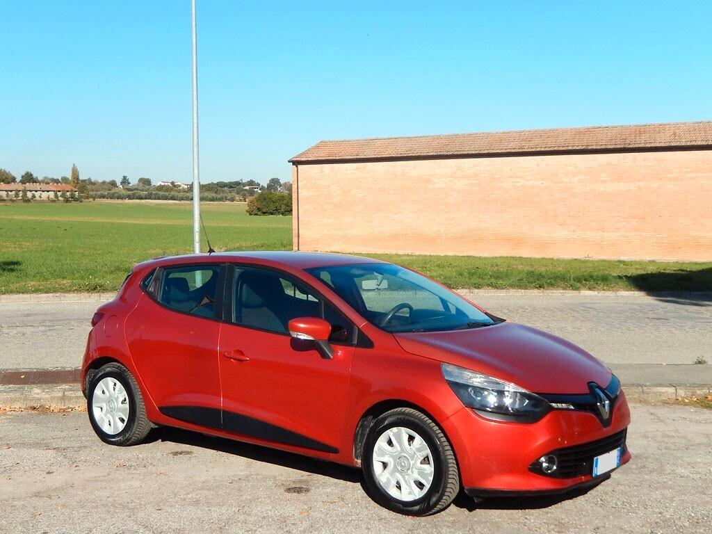 RENAULT CLIO IV 1.2 benzina - SI NEOPATENTATI