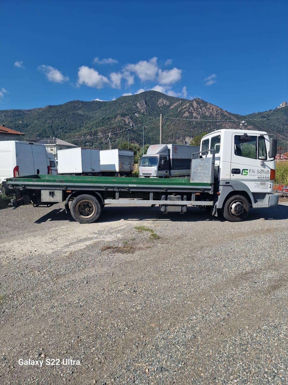 Nissan atleon Pat.c del 2002 in saldo 501