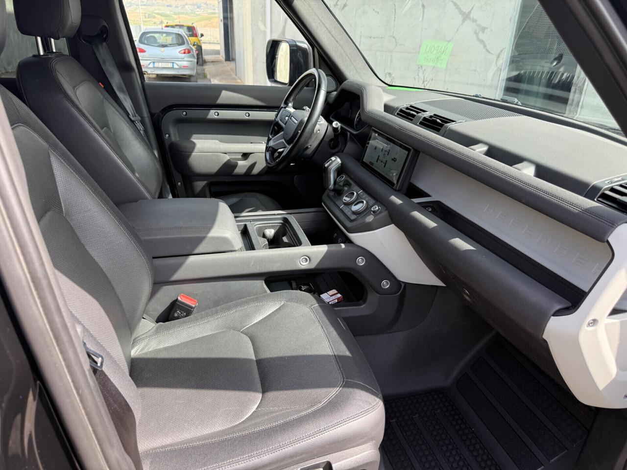 Land Rover Defender 110 3.0D I6 200 CV X-Dynamic S - IVA ESPOSTA -FULL