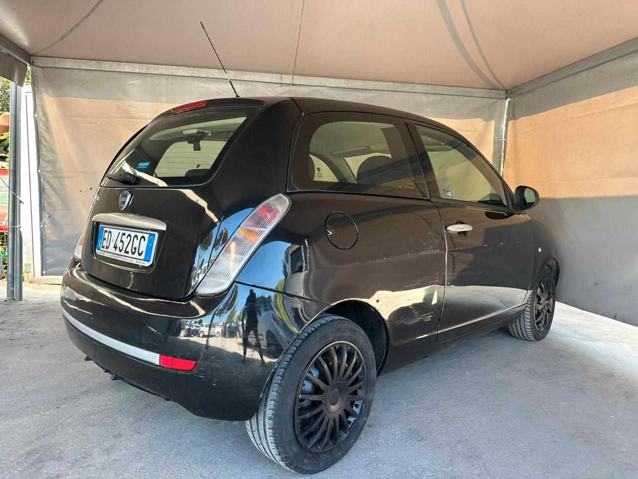 Lancia Ypsilon 1.2 Versus