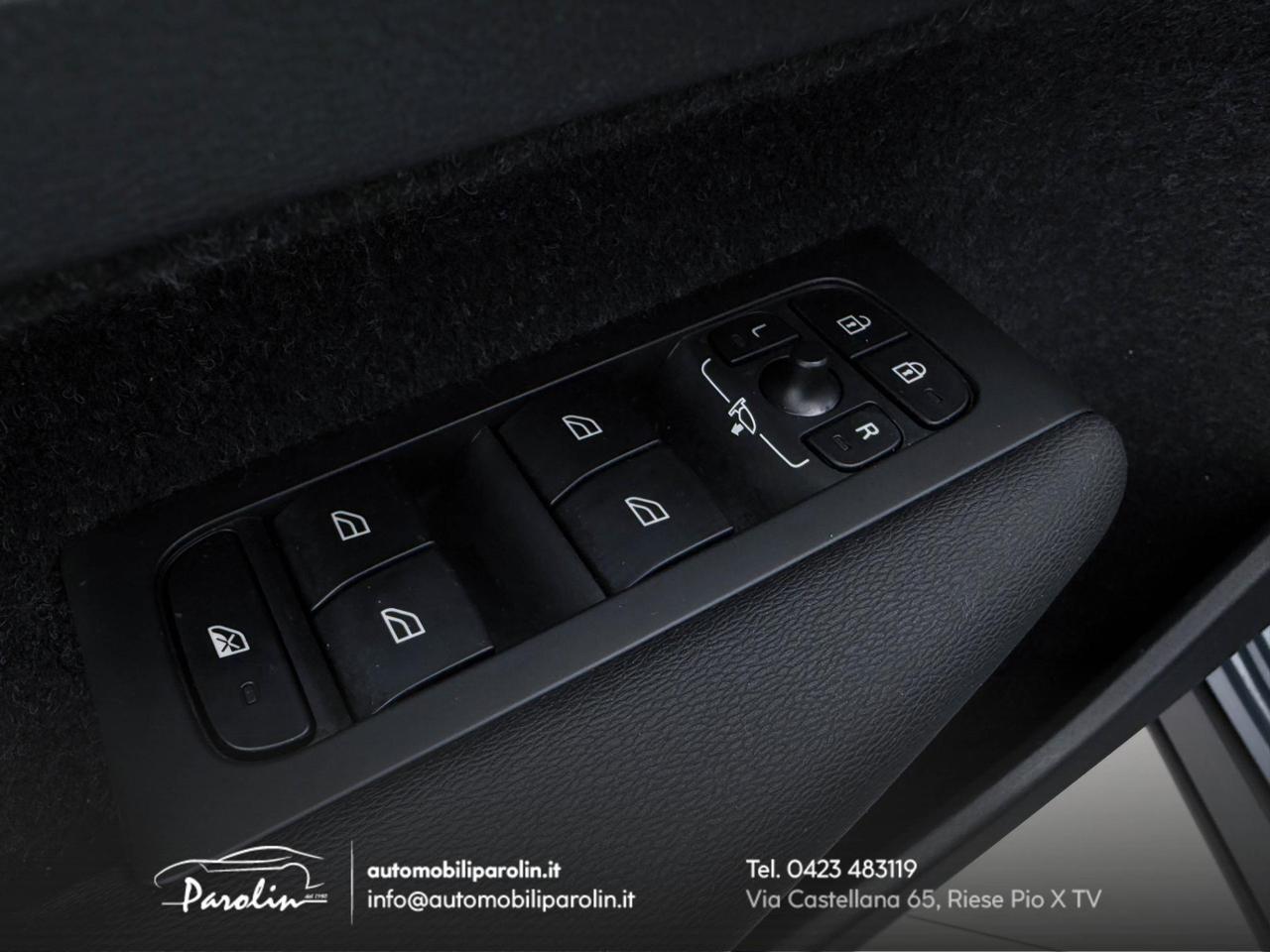 Volvo XC40 1.5 t3 Momentum Pro Telecamera-Cerchi 19''