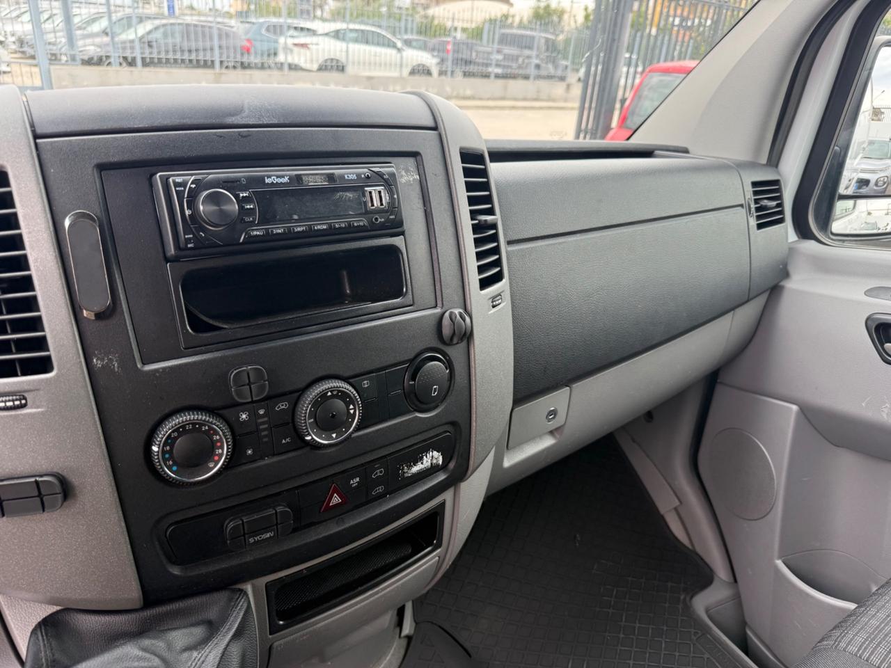 Mercedes Benz Sprinter