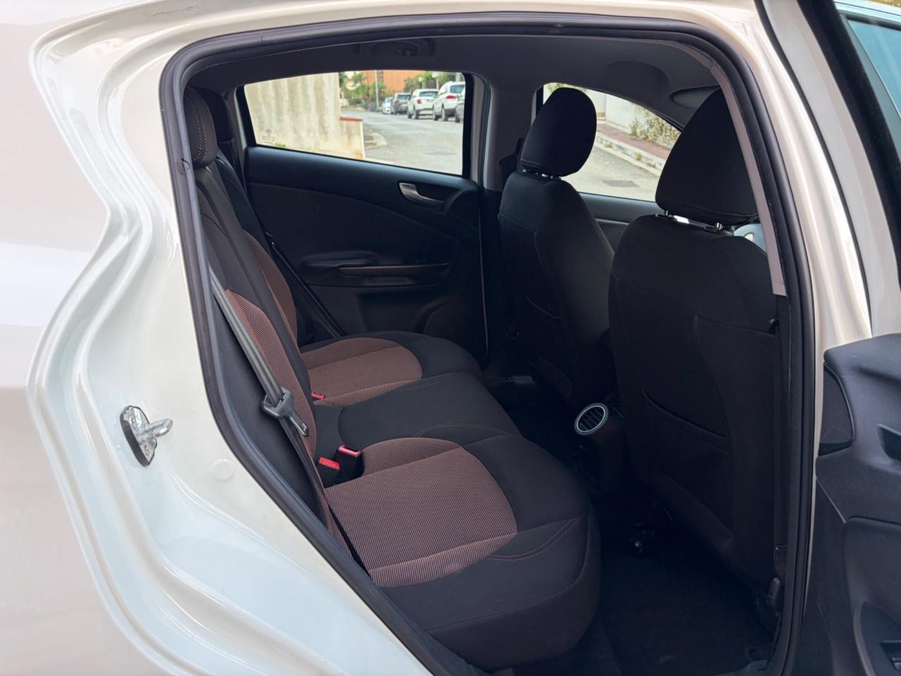 Alfa Romeo Giulietta 1.6 JTDm distictive ideale pe