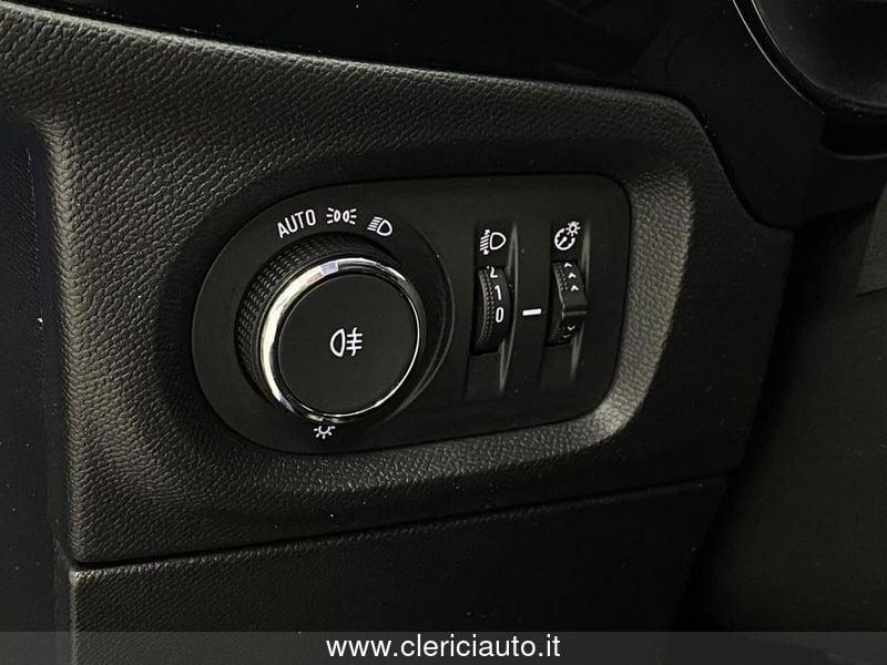 Opel Corsa 1.2 Design & Tech