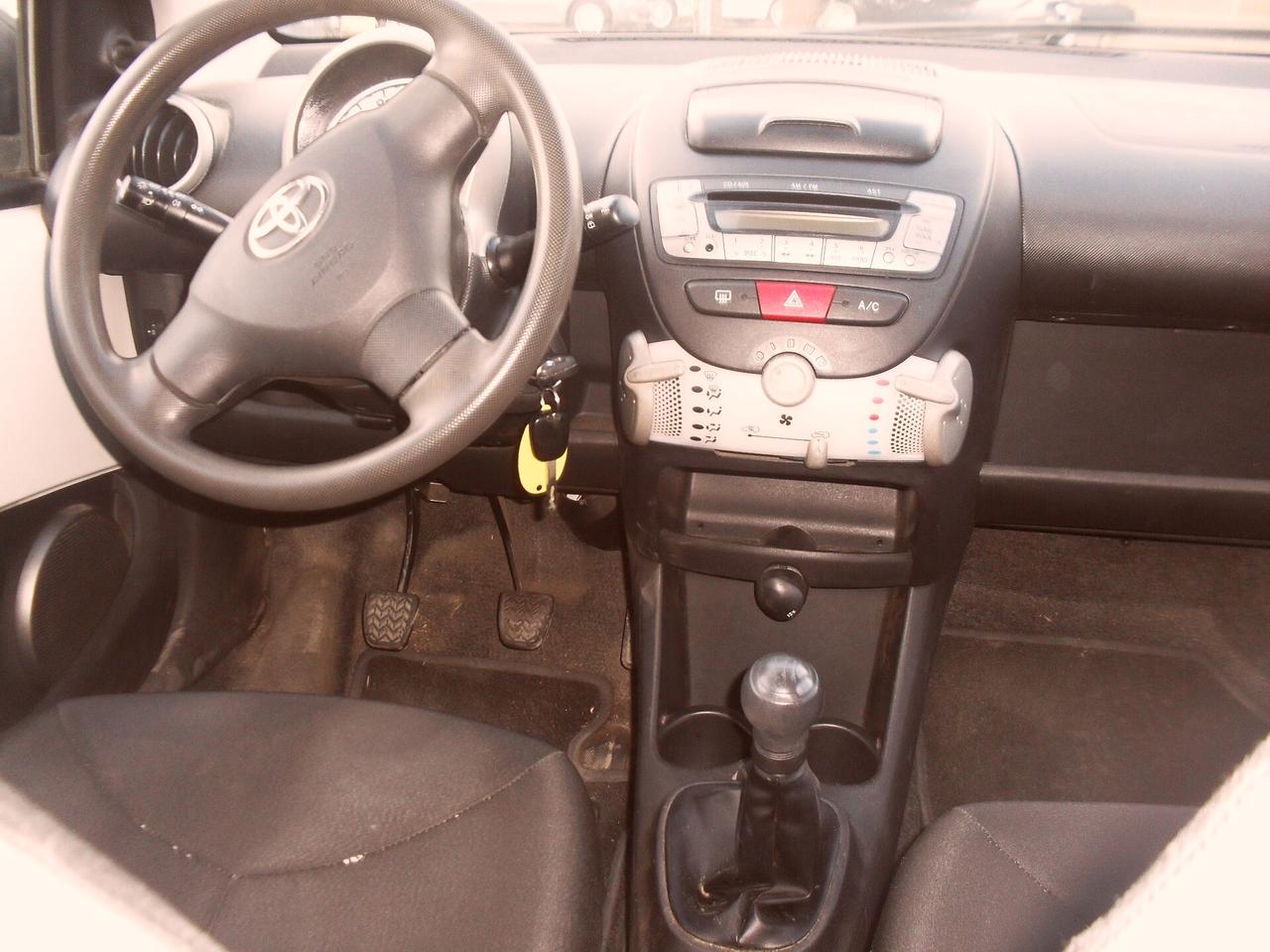 Toyota Aygo 1.0 12V VVT-i 5 porte Lounge Connect