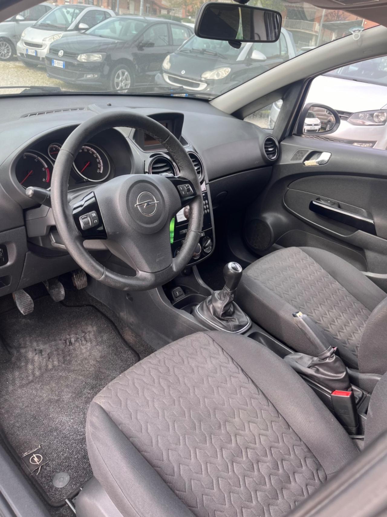 Opel Corsa 1.3 Diesel 2013 138000 km NEOPATENTATI