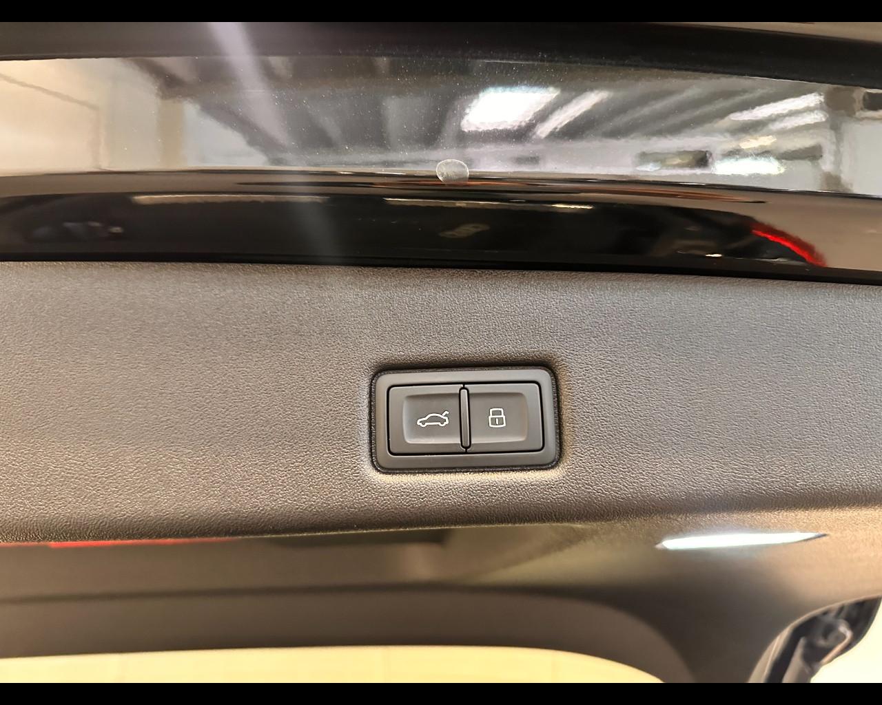 AUDI Q5 SPORTBACK E-HYBRID S-TRONIC QUATTRO S-LINE EDITION