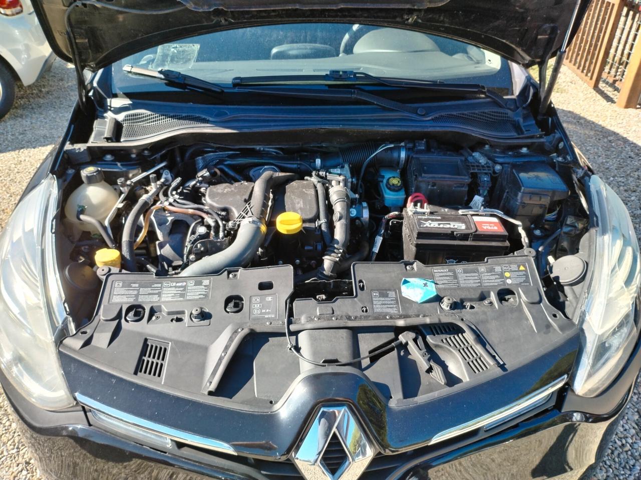 Renault Clio Sporter 1.5 dCi Incidentata