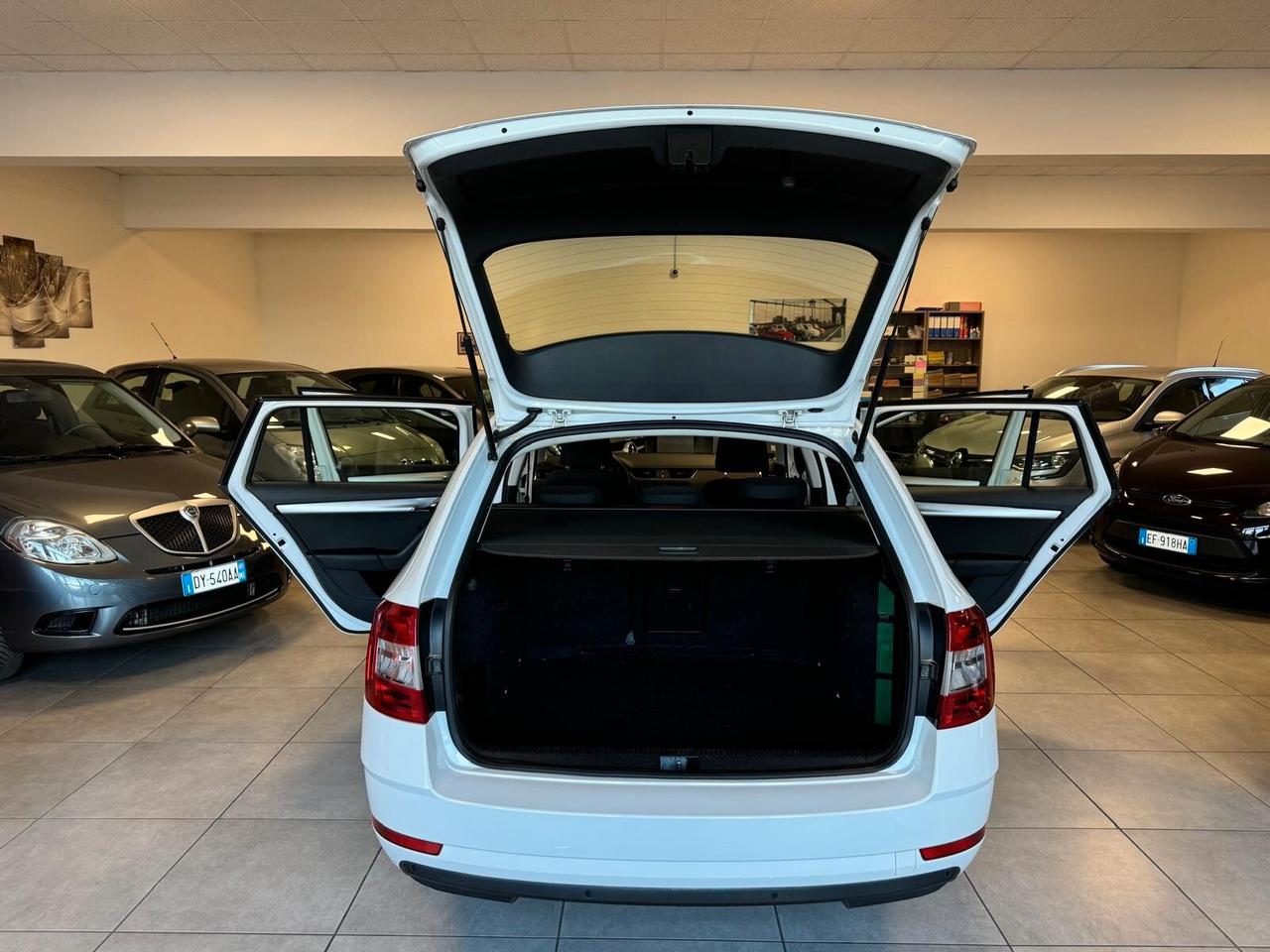 Skoda Octavia 1.6 TDI CR 115CV WAGON EXECUTIVE 2018