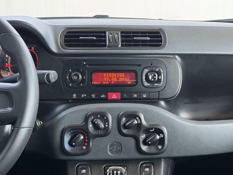 FIAT Panda 1.2 Easy 69cv E6 UNIPRO NEOPATENTATI CRONOLOGIA TAGLIANDI