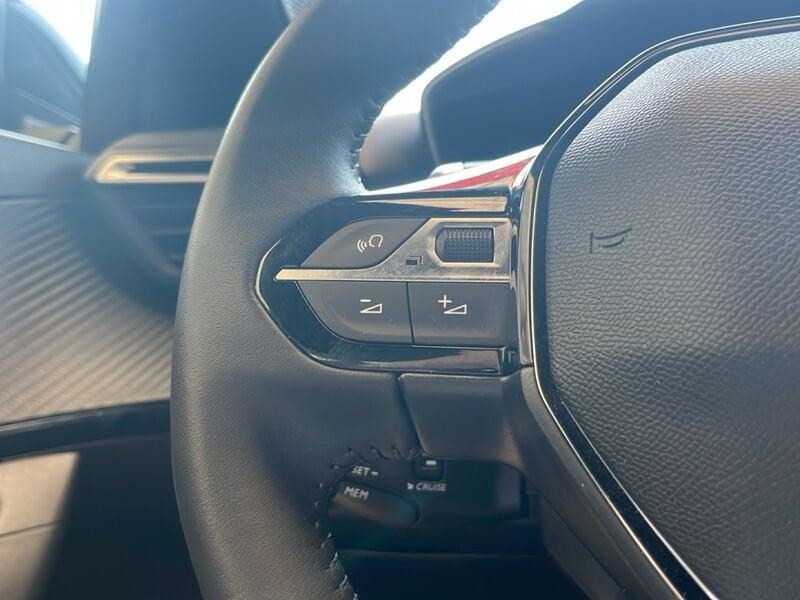 Peugeot 2008 Hybrid 145cv e-DCS6 Allure auto