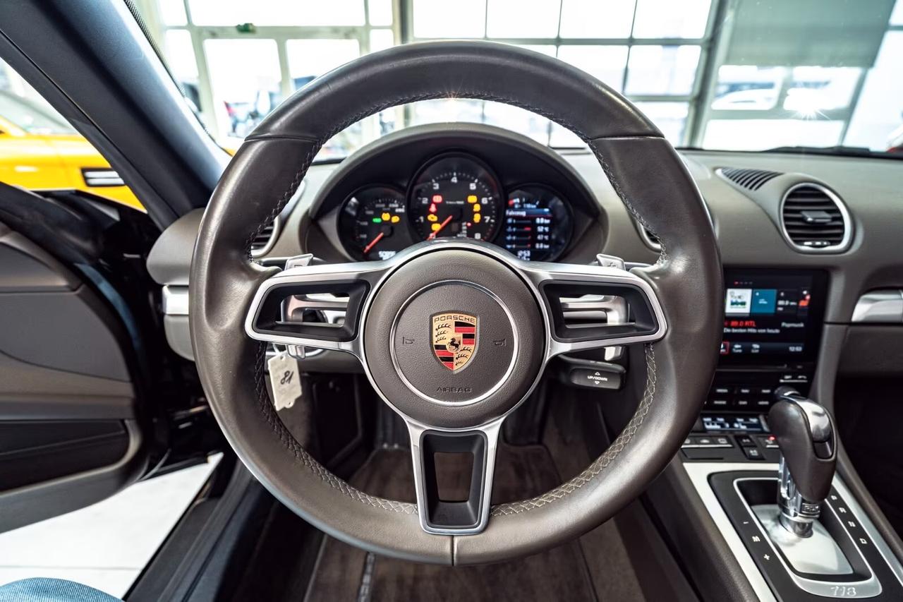 Porsche 718 Spyder Boxster 2.0