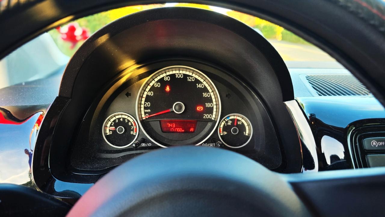 Volkswagen up! 1.0 anche NEOPATENTATI!!