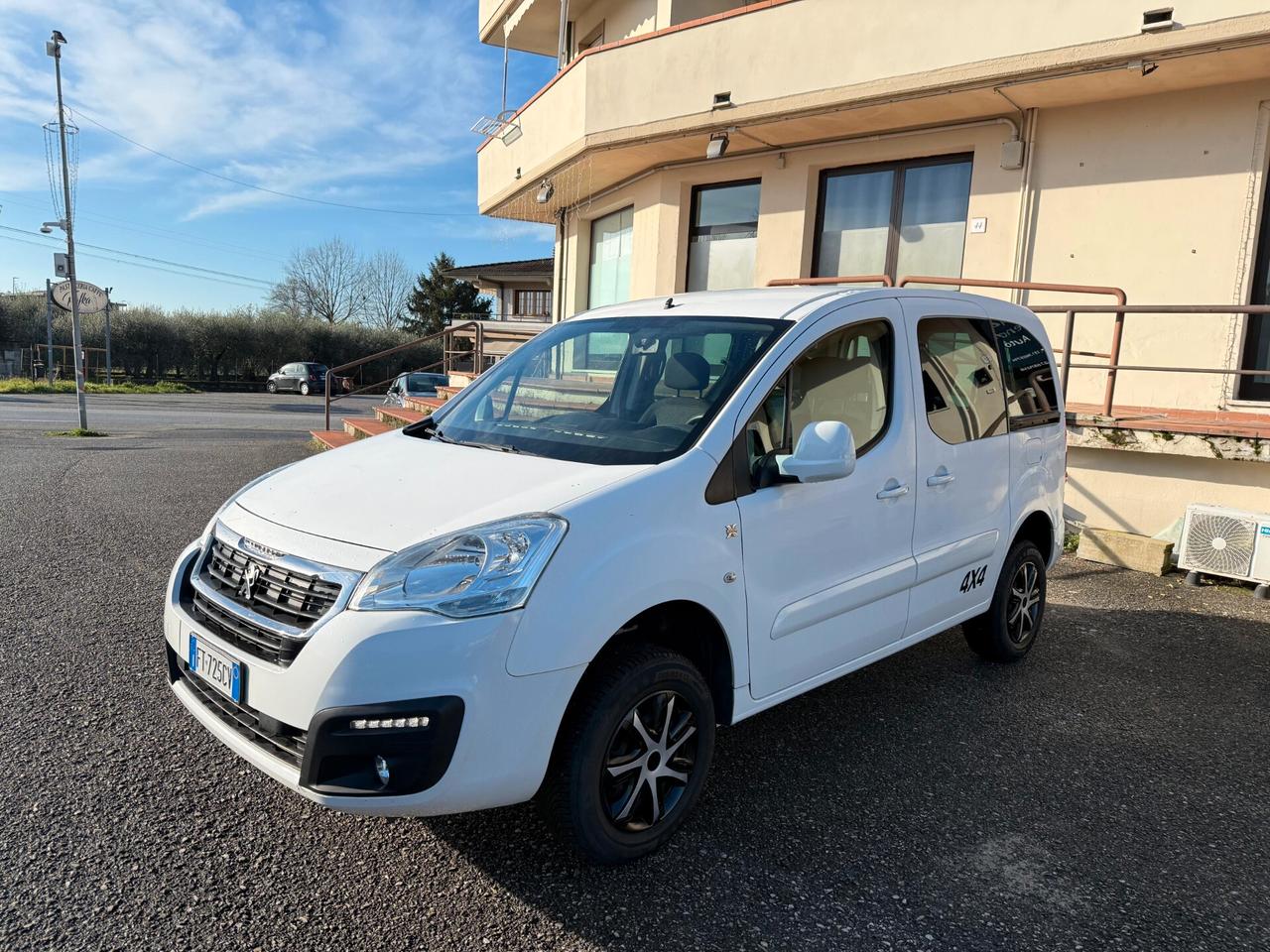 Peugeot Partner Tepee BlueHDi 100 4x4 Active Traction Control Plus