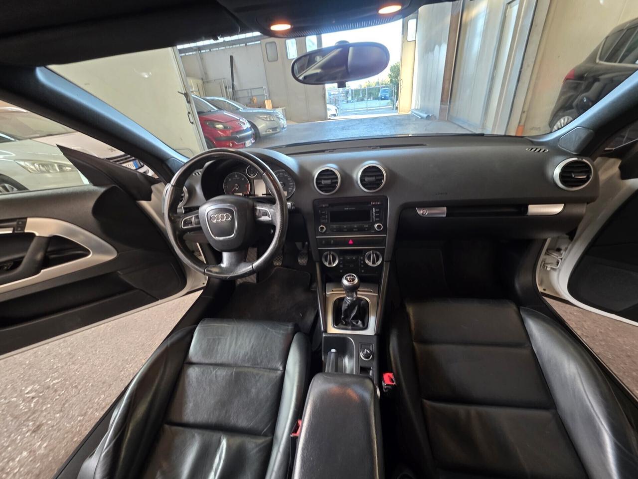 Audi A3 Cabrio 1.6 TDI 105 CV CR Ambition