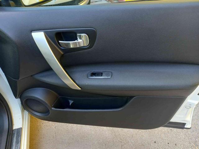 NISSAN Qashqai 2.0 dCi DPF Visia 4x4 tetto panoramico