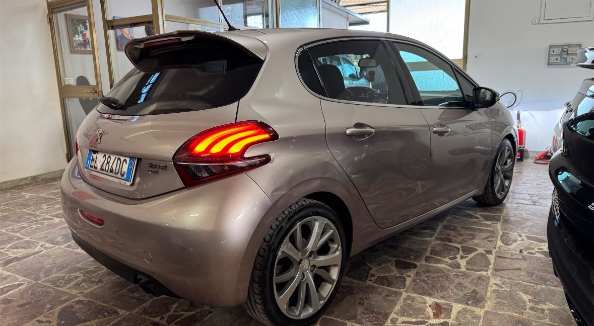 Peugeot 208 1.6 e-HDi 92 CV Stop&Start 5 porte Allure