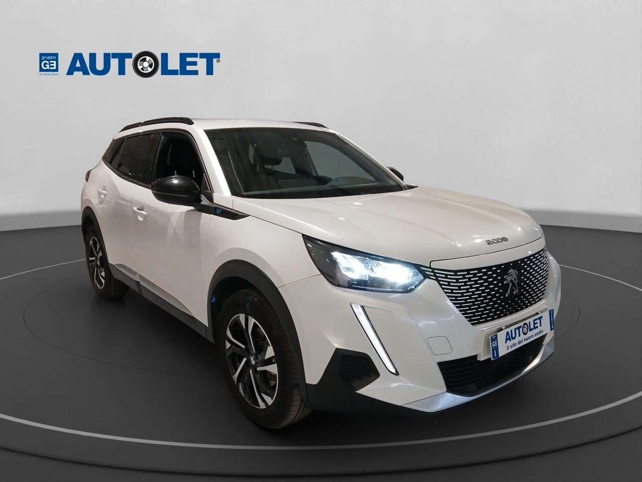 Peugeot 2008 motore elettrico 136 CV Allure