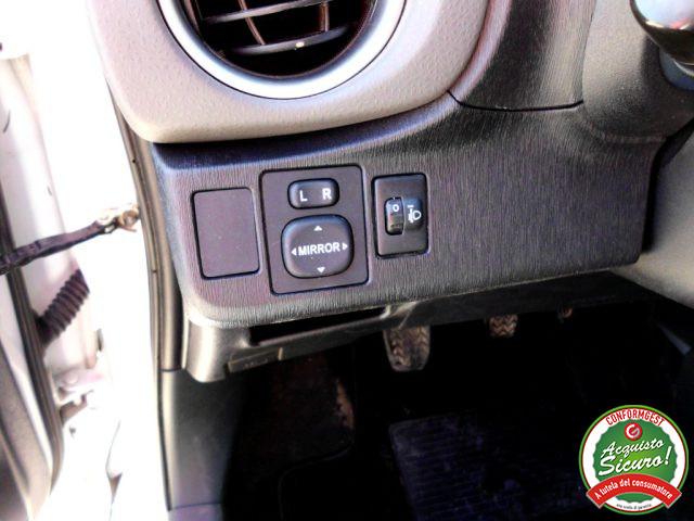 TOYOTA Yaris 1.4 D-4D 5 porte Lounge