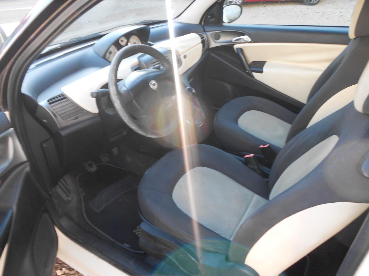 Lancia Ypsilon 1.3 Multijet 16V Platino