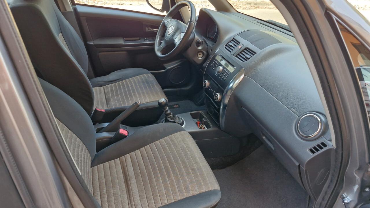 Fiat Sedici 2.0 MJT 16V DPF 4x4 Emotion