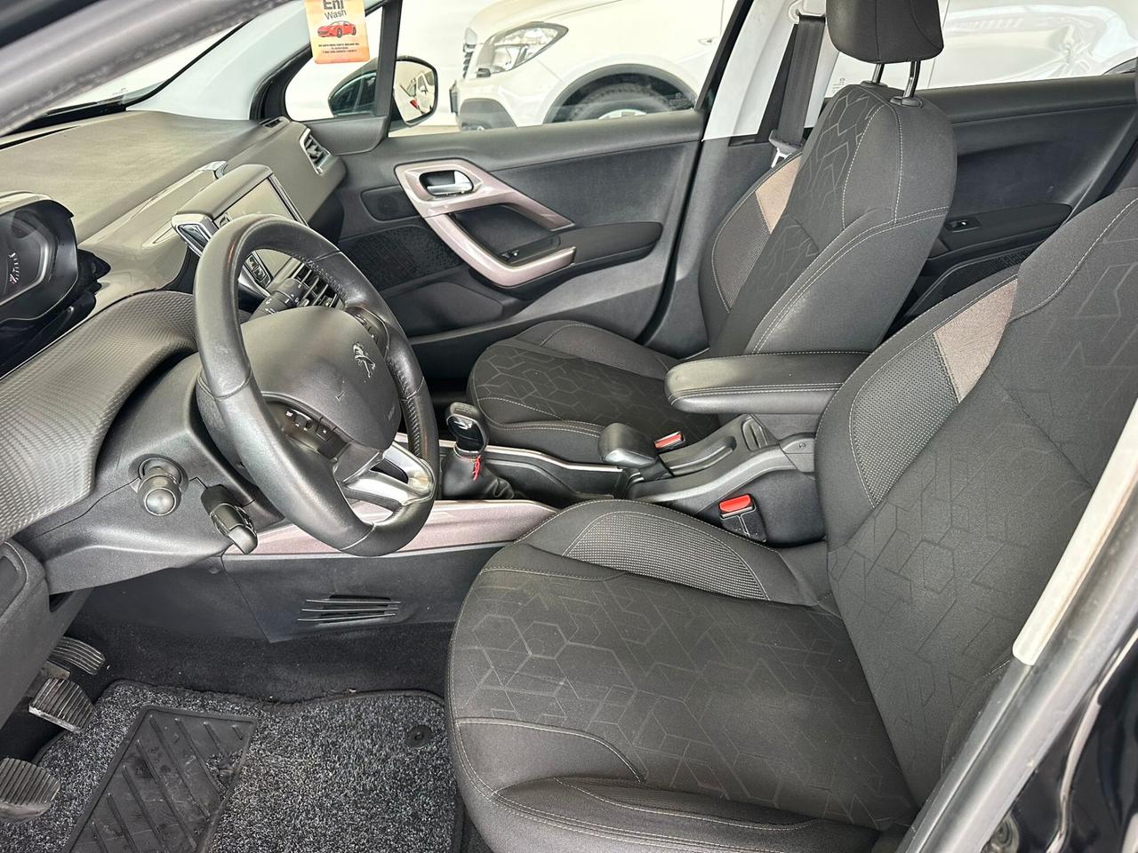 Peugeot 2008 BlueHDi 100 Black Matt 2015